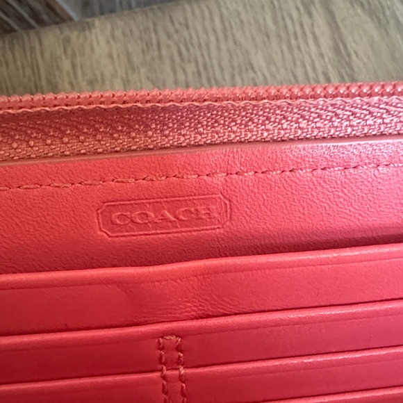 Coach Signature C Bleeker Floral Patent Leather Appliqué Tote & Wallet - Picture 13 of 16